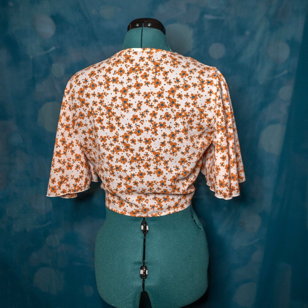 CLEARANCE Shein Red Polka Dot Wrap Crop Top Floral Tie-Front Crop Top XL Set - Picture 10 of 11
